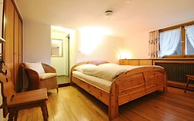 Room In Guest Room - Double Room Apple Blossom